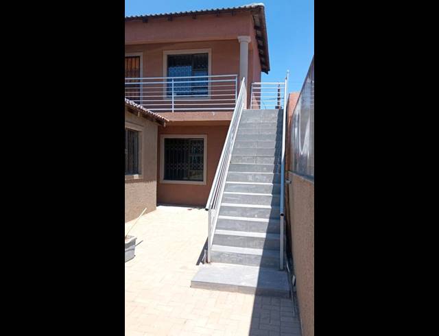 1 BEDROOM PROPERTY TO RENT IN DOBSONVILLE